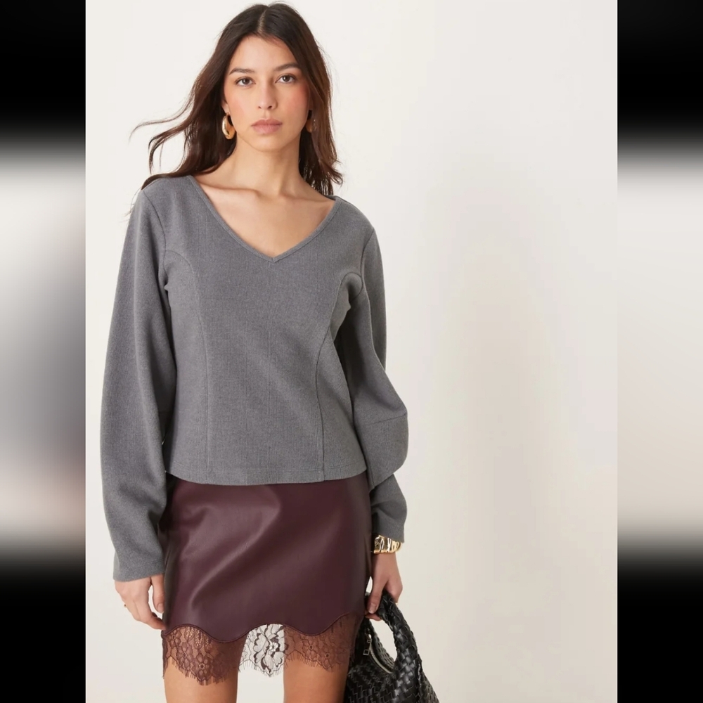 ASOS Design Gray V-Neck Long Sleeve Cocoon Top XS